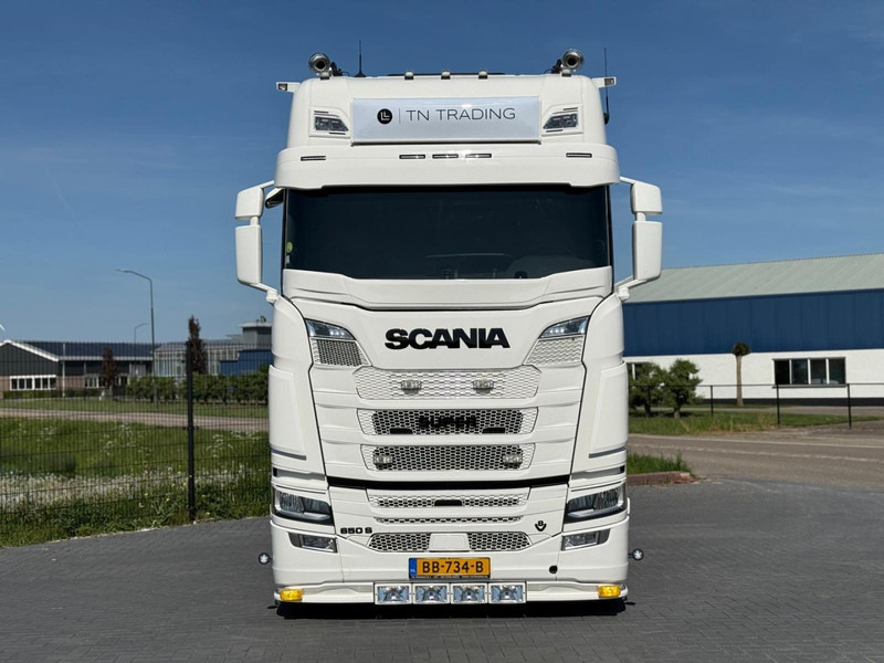 Scania S650 LOW MILEAGE, FULL AIR, LEATHER, ALCOA, RETARDER, TOP. - Tractor: foto 3 Scania S650 LOW MILEAGE, FULL AIR, LEATHER, ALCOA, RETARDER, TOP. - Tractor: foto 3