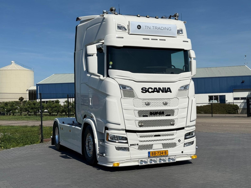 Scania S650 LOW MILEAGE, FULL AIR, LEATHER, ALCOA, RETARDER, TOP. - Tractor: foto 1 Scania S650 LOW MILEAGE, FULL AIR, LEATHER, ALCOA, RETARDER, TOP. - Tractor: foto 1