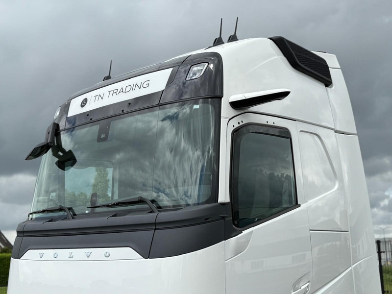 Volvo FH 13.460XL NEW, FULL AIR, ALCOA, HYDRAULIC, XL, FULL. - Tractor: foto 4 Volvo FH 13.460XL NEW, FULL AIR, ALCOA, HYDRAULIC, XL, FULL. - Tractor: foto 4