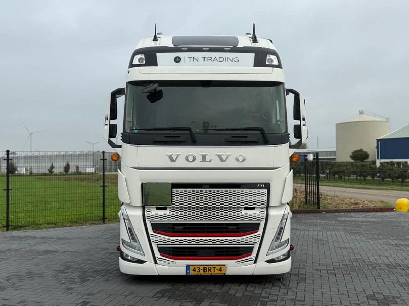 Volvo FH 13.460XL Turbocompound, leer, vollucht, 2 tanks, dubbel glas, vol spoiler. - Tractor: foto 3 Volvo FH 13.460XL Turbocompound, leer, vollucht, 2 tanks, dubbel glas, vol spoiler. - Tractor: foto 3
