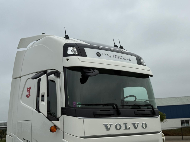 Volvo FH 13.460XL Turbocompound, leer, vollucht, 2 tanks, dubbel glas, vol spoiler. - Tractor: foto 2 Volvo FH 13.460XL Turbocompound, leer, vollucht, 2 tanks, dubbel glas, vol spoiler. - Tractor: foto 2