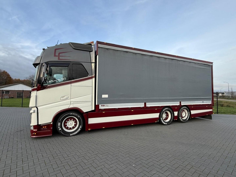 Volvo FH 13.500XL SHOW TRUCK, SPECIAL INTERIOR, TOP STAAT, VOLLUCHT, LAGE KM. - Camião furgão: foto 5 Volvo FH 13.500XL SHOW TRUCK, SPECIAL INTERIOR, TOP STAAT, VOLLUCHT, LAGE KM. - Camião furgão: foto 5