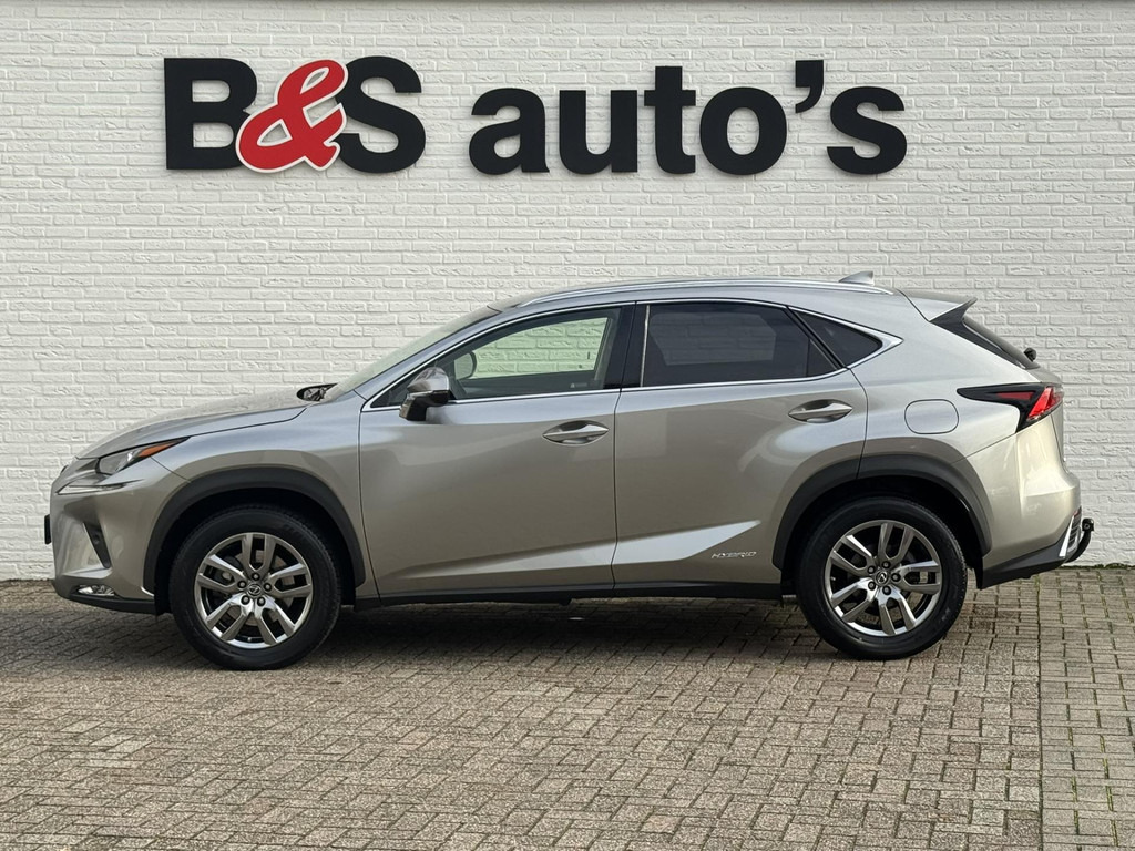 Lexus NX-300h AWD Luxury Line Trekhaak DAB Camera Navigatie Led Lane assist - SUV: foto 5 Lexus NX-300h AWD Luxury Line Trekhaak DAB Camera Navigatie Led Lane assist - SUV: foto 5