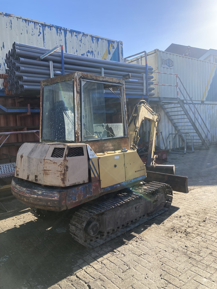KOMATSU PC30-5 - Mini escavadeira: foto 3 KOMATSU PC30-5 - Mini escavadeira: foto 3