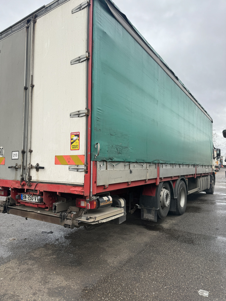 VOLVO FM 400 - Camião de lona: foto 4 VOLVO FM 400 - Camião de lona: foto 4