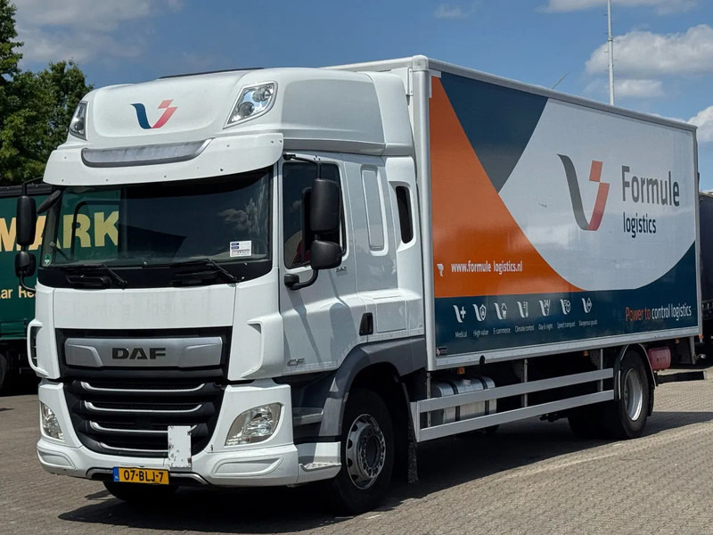 DAF CF 260 4x2 Gesloten Opbouw / Euro 6 / Laadklep / Apk! - Camião furgão: foto 1 DAF CF 260 4x2 Gesloten Opbouw / Euro 6 / Laadklep / Apk! - Camião furgão: foto 1