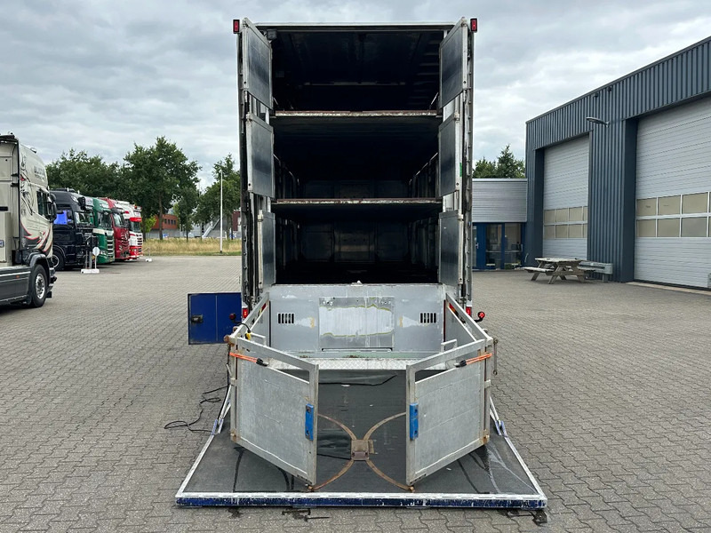 Camião transporte de gado Scania R420 6x2 Topline / 3 Stock Animal Transport / Retarder / Euro 5: foto 6 Camião transporte de gado Scania R420 6x2 Topline / 3 Stock Animal Transport / Retarder / Euro 5: foto 6