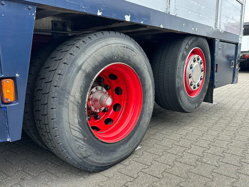 Camião transporte de gado Scania R420 6x2 Topline / 3 Stock Animal Transport / Retarder / Euro 5: foto 10 Camião transporte de gado Scania R420 6x2 Topline / 3 Stock Animal Transport / Retarder / Euro 5: foto 10