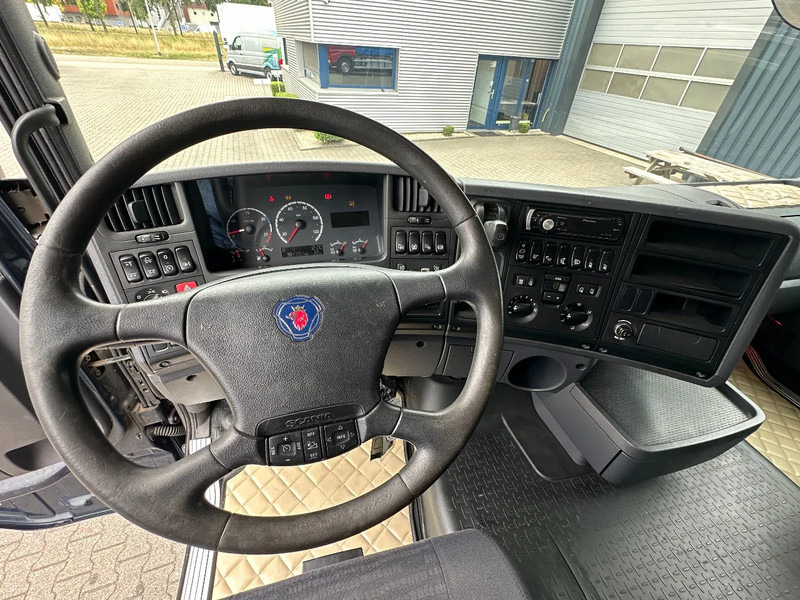 Camião transporte de gado Scania R420 6x2 Topline / 3 Stock Animal Transport / Retarder / Euro 5: foto 16 Camião transporte de gado Scania R420 6x2 Topline / 3 Stock Animal Transport / Retarder / Euro 5: foto 16