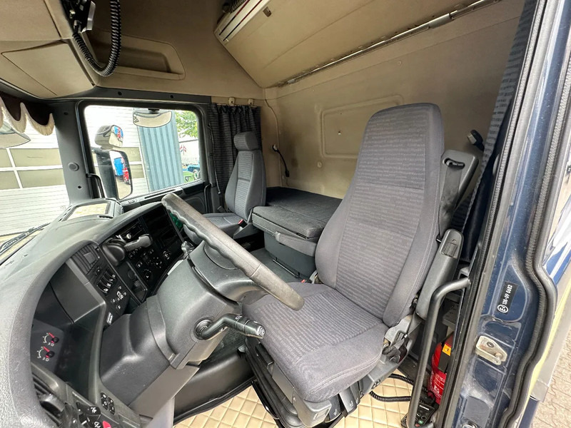 Camião transporte de gado Scania R420 6x2 Topline / 3 Stock Animal Transport / Retarder / Euro 5: foto 14 Camião transporte de gado Scania R420 6x2 Topline / 3 Stock Animal Transport / Retarder / Euro 5: foto 14