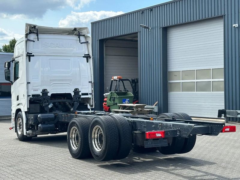 Scania R660 V8 6x4 Chassis with Lift-Axle / Retarder / 445 Tkm / Wb 4.75 / Full Air! - Camião chassi: foto 5 Scania R660 V8 6x4 Chassis with Lift-Axle / Retarder / 445 Tkm / Wb 4.75 / Full Air! - Camião chassi: foto 5