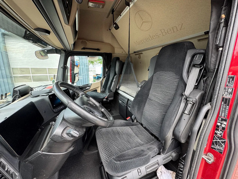 Tractor Mercedes-Benz Actros 2148 Giga Space Full Spoiler: foto 15