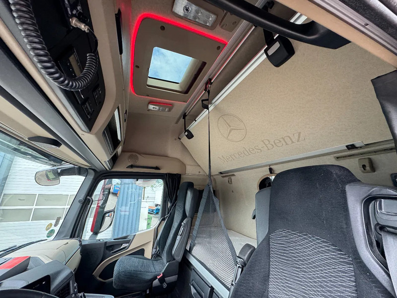 Tractor Mercedes-Benz Actros 2148 Giga Space Full Spoiler: foto 16