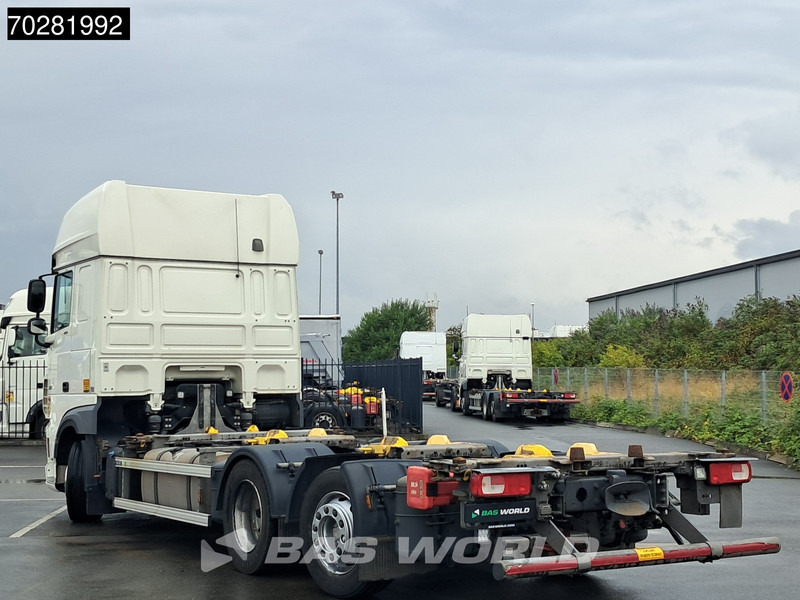 DAF XF 480 6X2 BDF 2xTanks Lift+lenkasche Automatic Retarder ACC Euro 6 - Camião transportador de contêineres/ Caixa móvel: foto 2 DAF XF 480 6X2 BDF 2xTanks Lift+lenkasche Automatic Retarder ACC Euro 6 - Camião transportador de contêineres/ Caixa móvel: foto 2