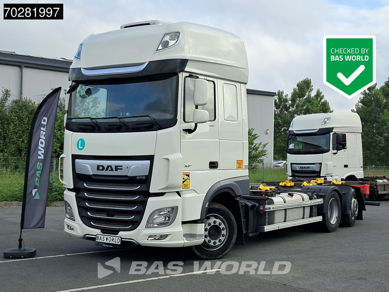 DAF XF 480 6X2 SSC Retarder 2x Tanks Lift+Lenkachse Standklima ACC LED - Camião transportador de contêineres/ Caixa móvel: foto 1 DAF XF 480 6X2 SSC Retarder 2x Tanks Lift+Lenkachse Standklima ACC LED - Camião transportador de contêineres/ Caixa móvel: foto 1