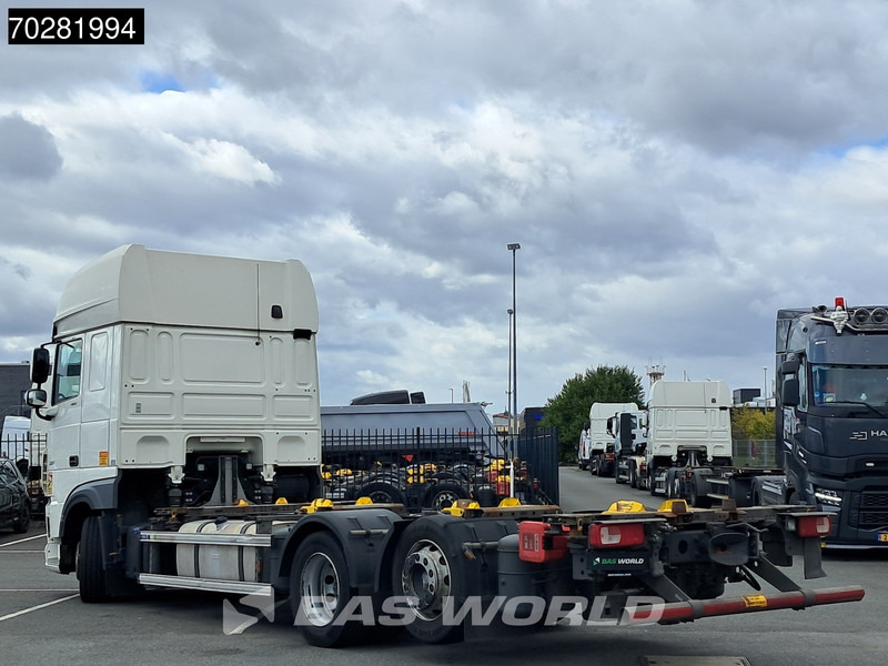 DAF XF 480 6X2 SSC Retarder 2xTanks Lift/Steering ACC Euro 6 - Camião transportador de contêineres/ Caixa móvel: foto 2 DAF XF 480 6X2 SSC Retarder 2xTanks Lift/Steering ACC Euro 6 - Camião transportador de contêineres/ Caixa móvel: foto 2