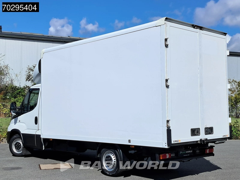 Iveco Daily 35S16 Automatik Kastenwagen Hintertüren 160PS Klimaanlage Kamera Euro6 Möbelkasten 21m3 A/C - Carrinha de contentor: foto 2 Iveco Daily 35S16 Automatik Kastenwagen Hintertüren 160PS Klimaanlage Kamera Euro6 Möbelkasten 21m3 A/C - Carrinha de contentor: foto 2