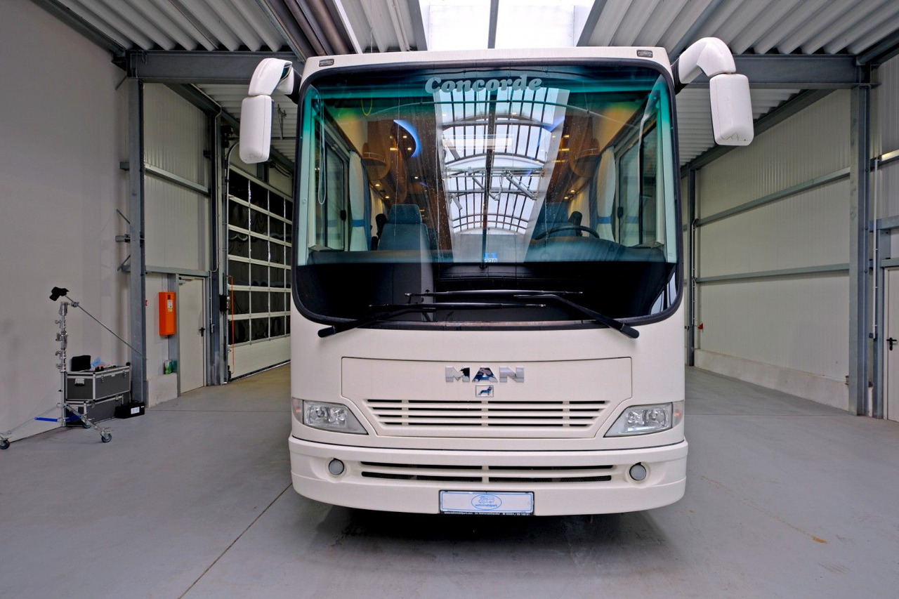 Concorde Liner 830 H/M.A.N/Festbett/Garage/PREISKNKALLER - Autocaravana integral: foto 3 Concorde Liner 830 H/M.A.N/Festbett/Garage/PREISKNKALLER - Autocaravana integral: foto 3