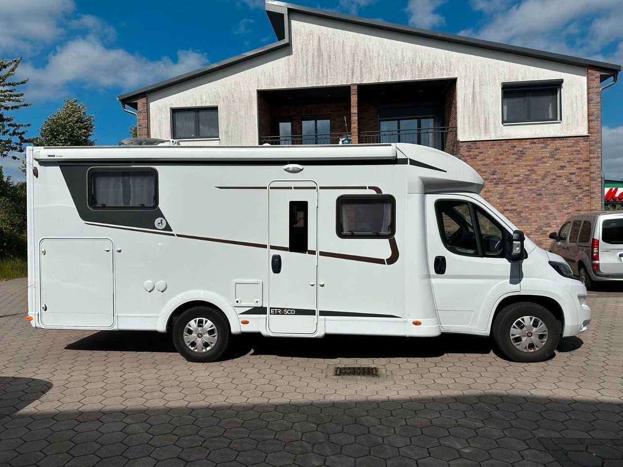 Etrusco T 7300 SB/Einzelbetten+Hubbett/Garage/Klima/TOP - Autocaravana perfilada: foto 1 Etrusco T 7300 SB/Einzelbetten+Hubbett/Garage/Klima/TOP - Autocaravana perfilada: foto 1