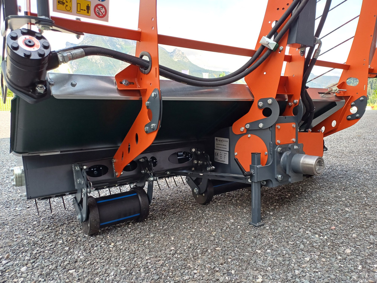Agrartechnik Seeber Allroundmax 195 Aebi (23793) - Máquina para produção de feno: foto 4 Agrartechnik Seeber Allroundmax 195 Aebi (23793) - Máquina para produção de feno: foto 4