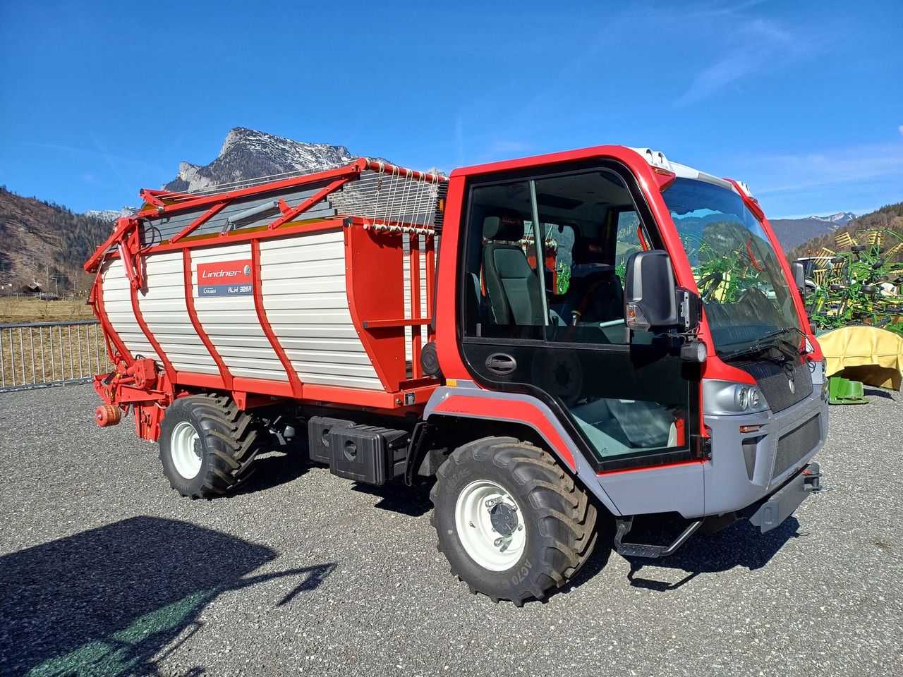 Lindner Unitrac 95 L P5 (22895) - Máquina agrícola, Camião: foto 1 Lindner Unitrac 95 L P5 (22895) - Máquina agrícola, Camião: foto 1