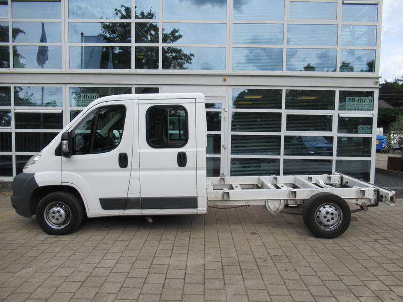 Citroën Jumper 35 2.2HDi 96KW L3 DOKA Dubbelcabine Chassis - Camião chassi, Carrinha cabine dupla: foto 2 Citroën Jumper 35 2.2HDi 96KW L3 DOKA Dubbelcabine Chassis - Camião chassi, Carrinha cabine dupla: foto 2