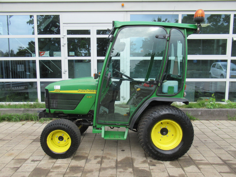 John Deere 4110 4WD 4x4 Hydrostaat Cabine - Trator: foto 2 John Deere 4110 4WD 4x4 Hydrostaat Cabine - Trator: foto 2