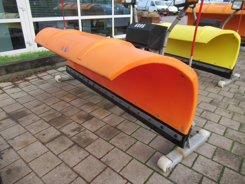 NIDO SNK 210 EPZ 12V HYDRO 240 cm Schneepflug, Snowplow, Sneeuwploeg - Veículo limpa-neves: foto 4 NIDO SNK 210 EPZ 12V HYDRO 240 cm Schneepflug, Snowplow, Sneeuwploeg - Veículo limpa-neves: foto 4