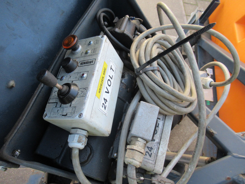 NIDO SNK 27 EPZ 240 270 CM, 24V HYDRO Schneepflug Snowplow Sneeuwploeg - Veículo limpa-neves: foto 5 NIDO SNK 27 EPZ 240 270 CM, 24V HYDRO Schneepflug Snowplow Sneeuwploeg - Veículo limpa-neves: foto 5