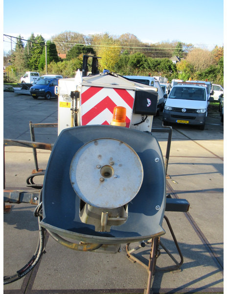 NIDO STRATOS B08-24 PALN Rotopower 0,8m3 + 350L Salzstreuer Saltspreader Zoutstrooier - Espalhador de areia/ Sal: foto 3 NIDO STRATOS B08-24 PALN Rotopower 0,8m3 + 350L Salzstreuer Saltspreader Zoutstrooier - Espalhador de areia/ Sal: foto 3