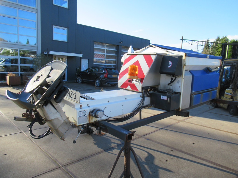 NIDO STRATOS B08-24 PALN Rotopower 0,8m3 + 350L Salzstreuer Saltspreader Zoutstrooier - Espalhador de areia/ Sal: foto 4 NIDO STRATOS B08-24 PALN Rotopower 0,8m3 + 350L Salzstreuer Saltspreader Zoutstrooier - Espalhador de areia/ Sal: foto 4