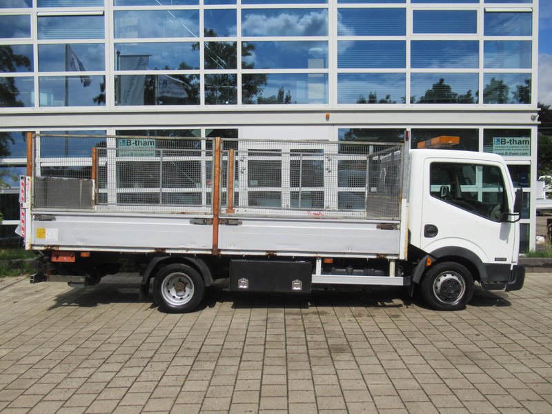 Nissan Cabstar 150.35 3.0TDci 110KW + DHollandia Laadklep - Carrinha de caixa aberta: foto 3 Nissan Cabstar 150.35 3.0TDci 110KW + DHollandia Laadklep - Carrinha de caixa aberta: foto 3