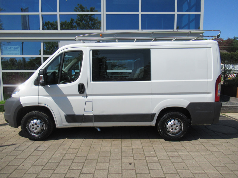 Peugeot Boxer 30 2.2HDi DOKA Dubbelcabine AIRCO - Carrinha de contentor, Carrinha cabine dupla: foto 3 Peugeot Boxer 30 2.2HDi DOKA Dubbelcabine AIRCO - Carrinha de contentor, Carrinha cabine dupla: foto 3