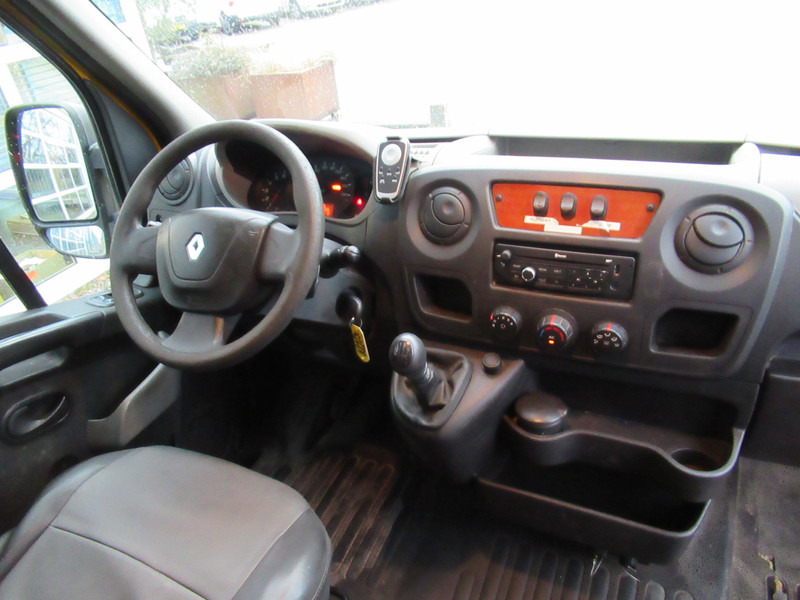 Fotografia de interior 1: Carrinha de caixa aberta, Carrinha cabine dupla Renault Master T35 2.3 dCi 92KW L2 DOKA Dubbelcabine