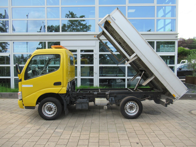 Toyota Dyna 100 3.0 D-4D 80KW kipper - Tipper - Carrinha basculante: foto 2 Toyota Dyna 100 3.0 D-4D 80KW kipper - Tipper - Carrinha basculante: foto 2
