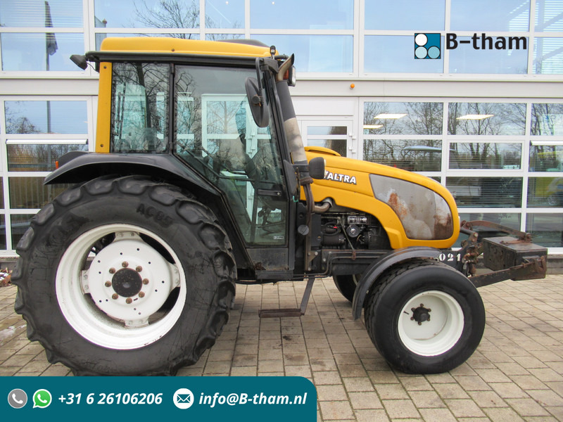 Valtra A75 4x2 + Fronthef VALMET - Trator: foto 1 Valtra A75 4x2 + Fronthef VALMET - Trator: foto 1