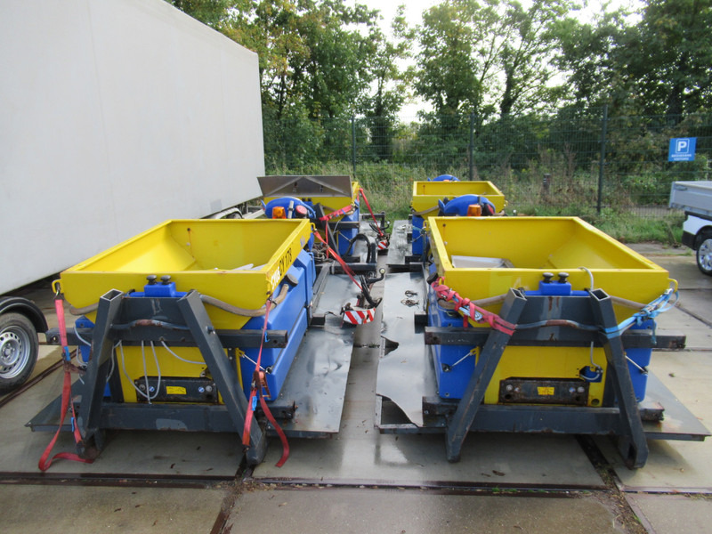 Schmidt Stratos B08L-27 PCLN-350 0,8M3 + 350L ROTO-power Hook Haak Salzstreuer Saltspreader - Veículo comercial: foto 3 Schmidt Stratos B08L-27 PCLN-350 0,8M3 + 350L ROTO-power Hook Haak Salzstreuer Saltspreader - Veículo comercial: foto 3