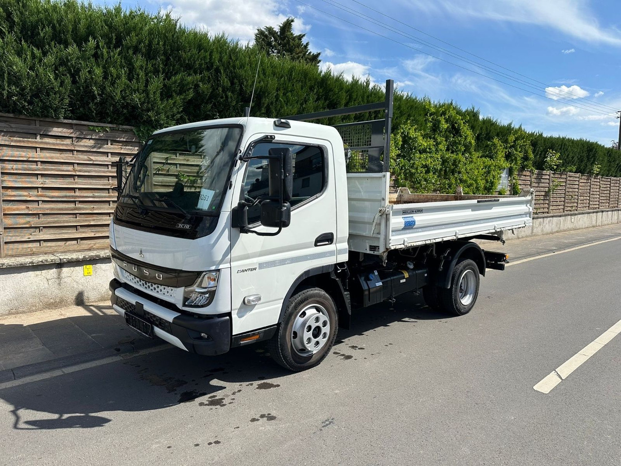 FUSO Canter 7C18/Meiller 3-S-K*Top-Deal!* - Carrinha basculante: foto 1 FUSO Canter 7C18/Meiller 3-S-K*Top-Deal!* - Carrinha basculante: foto 1
