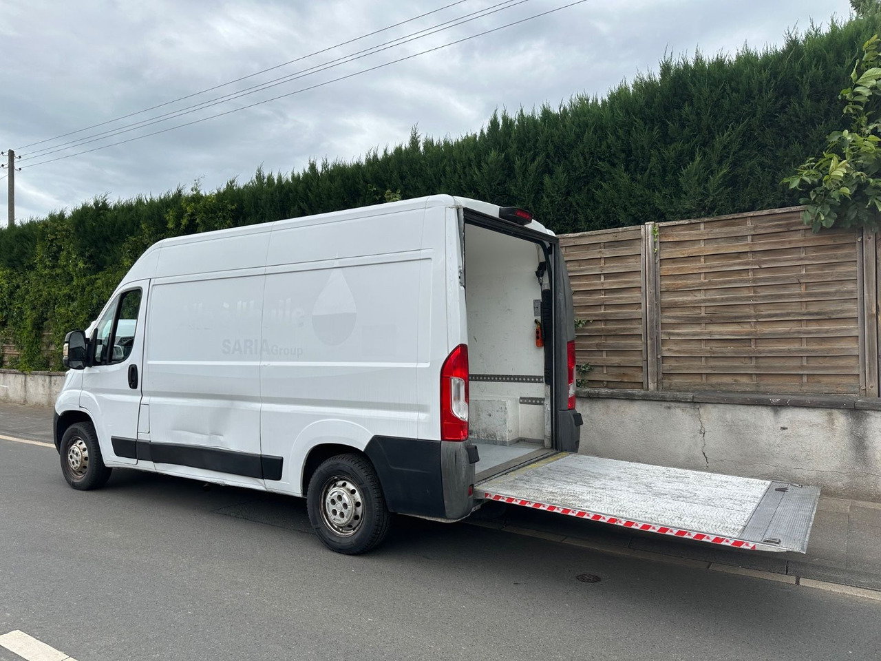 Fiat Ducato130*Automatik*Ladebordwand/LBW 500Kg - Furgão: foto 1 Fiat Ducato130*Automatik*Ladebordwand/LBW 500Kg - Furgão: foto 1