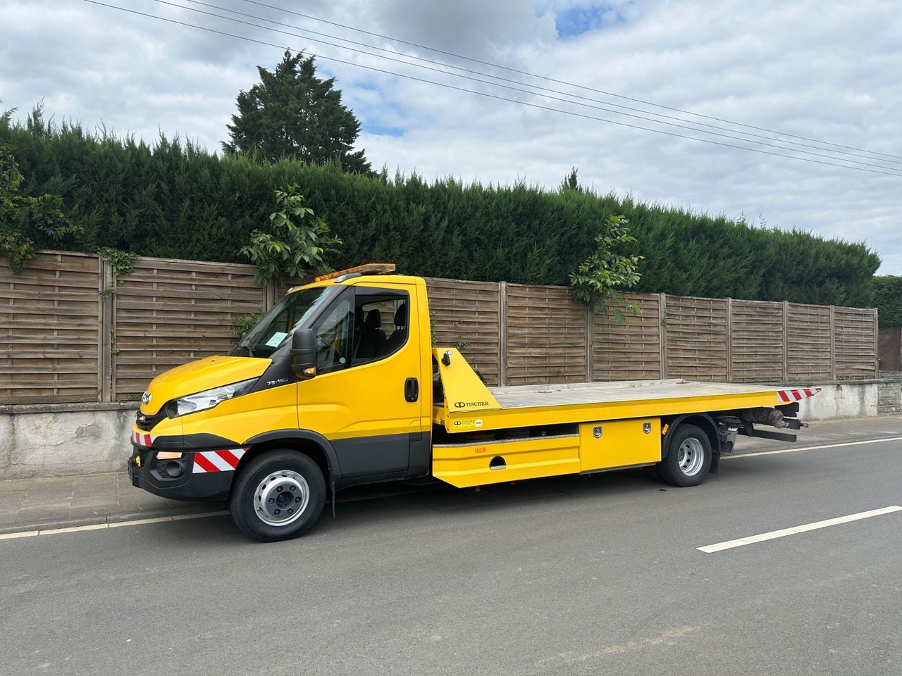 Iveco Daily 70c18 Schiebeplateau/Seilwinde/Klima - Caminhão reboque: foto 1 Iveco Daily 70c18 Schiebeplateau/Seilwinde/Klima - Caminhão reboque: foto 1