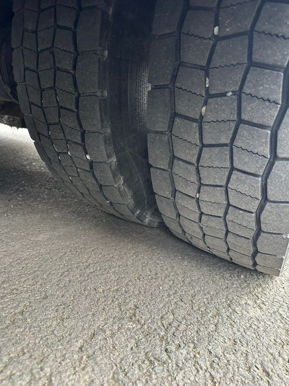 Mercedes-Benz Atego 824 Top-Ausstattung*Pritsche-Plane*Top* - Carrinha de lona: foto 2 Mercedes-Benz Atego 824 Top-Ausstattung*Pritsche-Plane*Top* - Carrinha de lona: foto 2