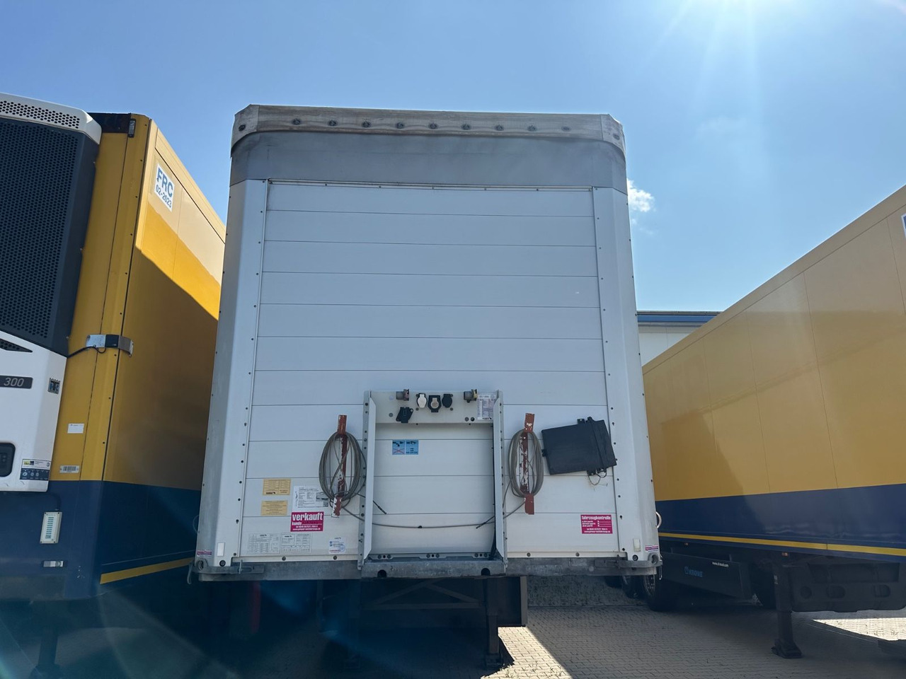 Schmitz Cargobull Gardinensattel/3-Achs/SCB*S3T/SCS 24/ Standard - Semi-reboque de lona: foto 3 Schmitz Cargobull Gardinensattel/3-Achs/SCB*S3T/SCS 24/ Standard - Semi-reboque de lona: foto 3