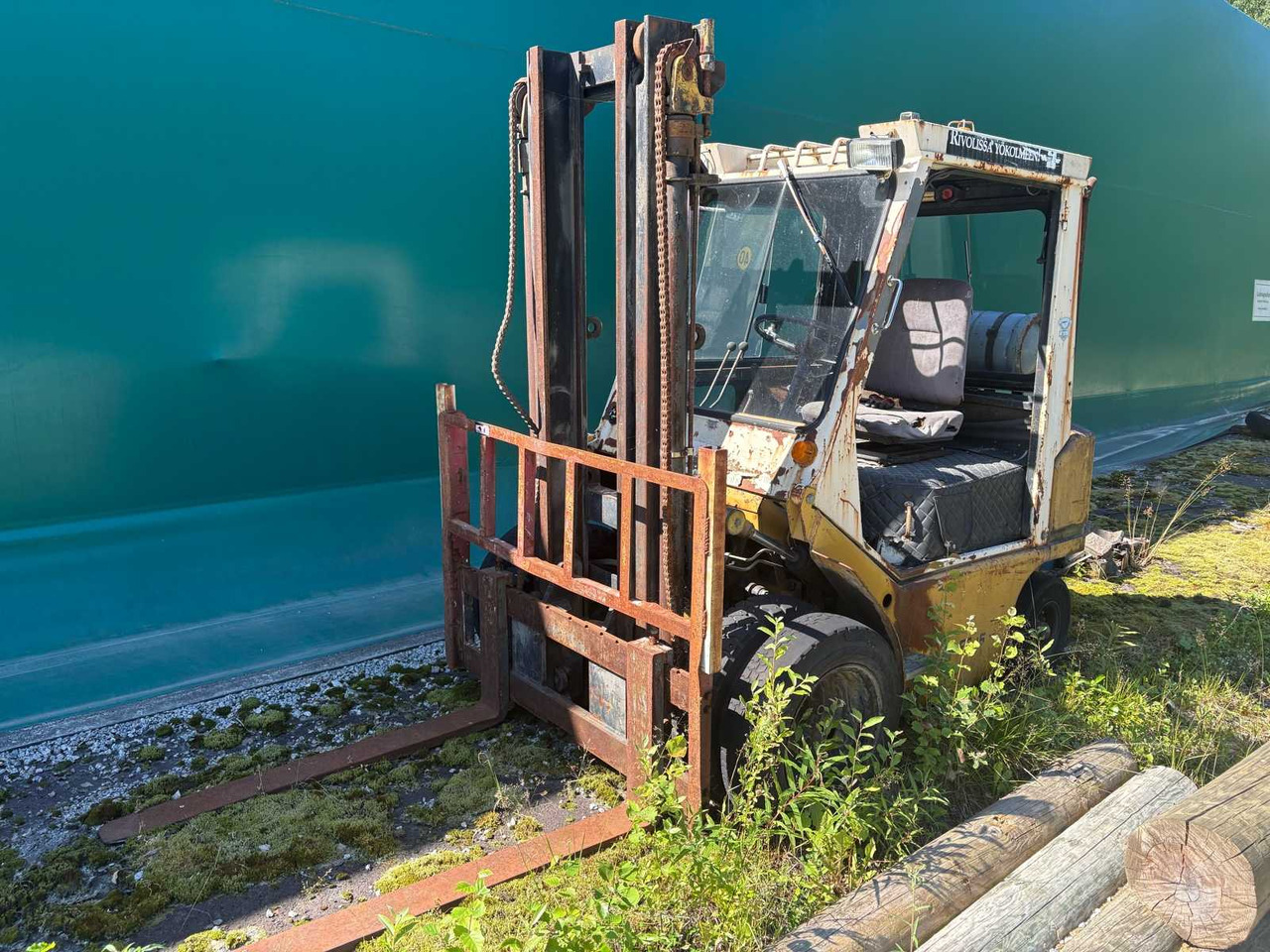 Gas forklift TCM F G25N4 for refurbishment/spare parts - Empilhador a gás: foto 1 Gas forklift TCM F G25N4 for refurbishment/spare parts - Empilhador a gás: foto 1
