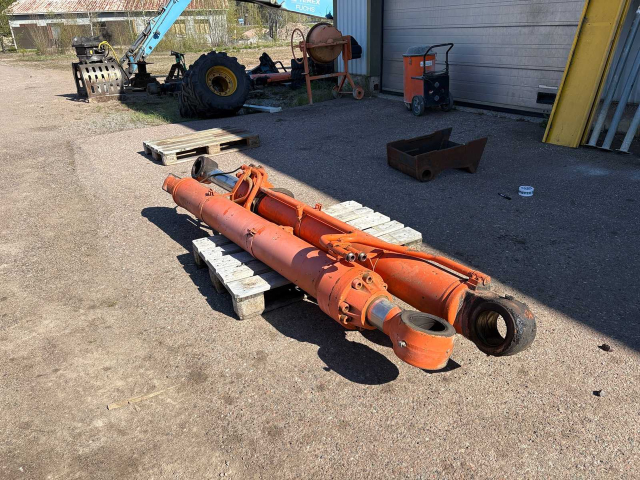 Hitachi ZX650 LHC Boom Cylinders 2 pcs - Cilindro hidráulico para Escavadeira: foto 3 Hitachi ZX650 LHC Boom Cylinders 2 pcs - Cilindro hidráulico para Escavadeira: foto 3