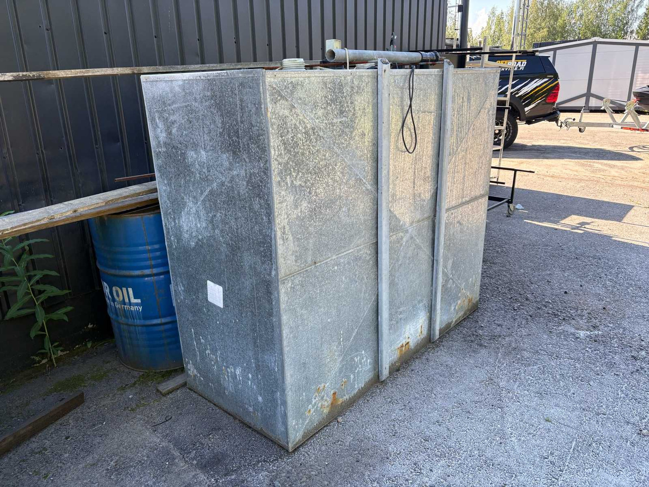 Solvent tank with safety cage - Depósito de armazenamento: foto 4 Solvent tank with safety cage - Depósito de armazenamento: foto 4