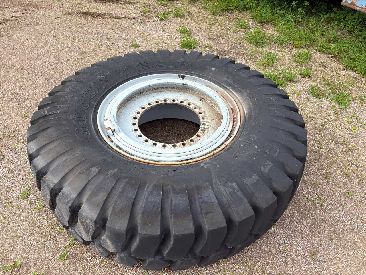 Tyre Goodyear 18.00 R33 1pc - Pneu: foto 3 Tyre Goodyear 18.00 R33 1pc - Pneu: foto 3