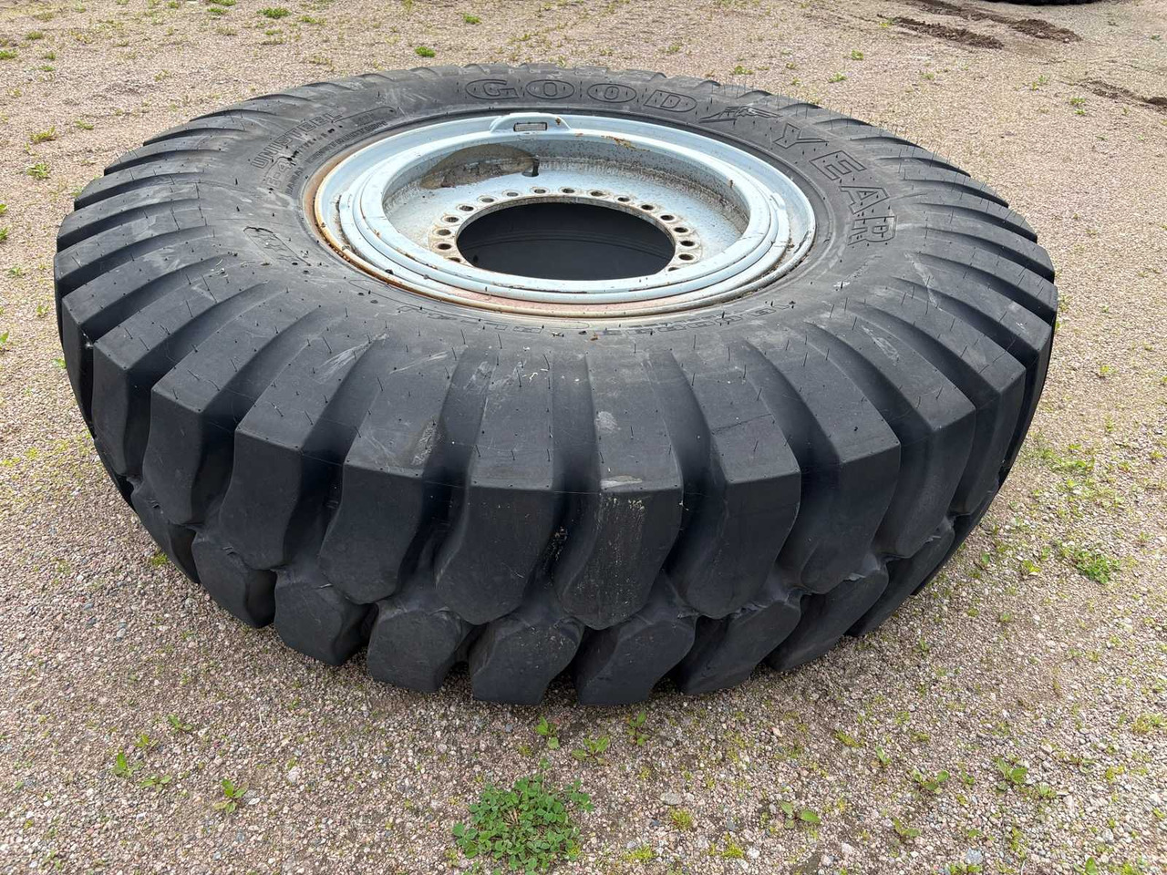 Tyre Goodyear 18.00 R33 1pc - Pneu: foto 5 Tyre Goodyear 18.00 R33 1pc - Pneu: foto 5