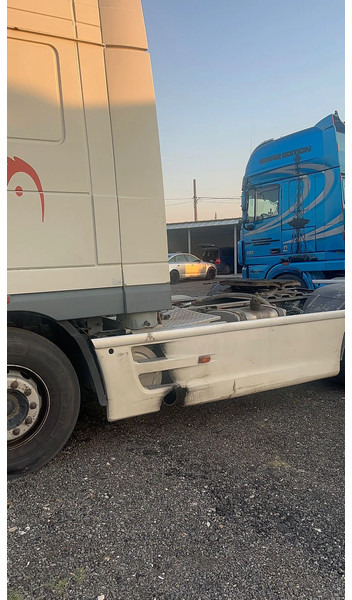 DAF 95.480 XF95.480 AUTOMATIC - Tractor de terminal: foto 4 DAF 95.480 XF95.480 AUTOMATIC - Tractor de terminal: foto 4