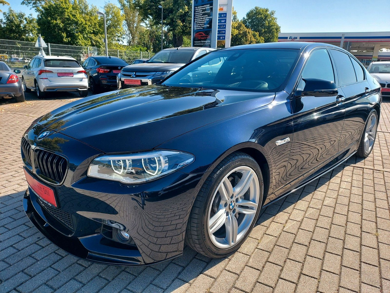 BMW 550i Limousine Autom. M-Sport HUD Glasdach H&K - Sedan: foto 3 BMW 550i Limousine Autom. M-Sport HUD Glasdach H&K - Sedan: foto 3