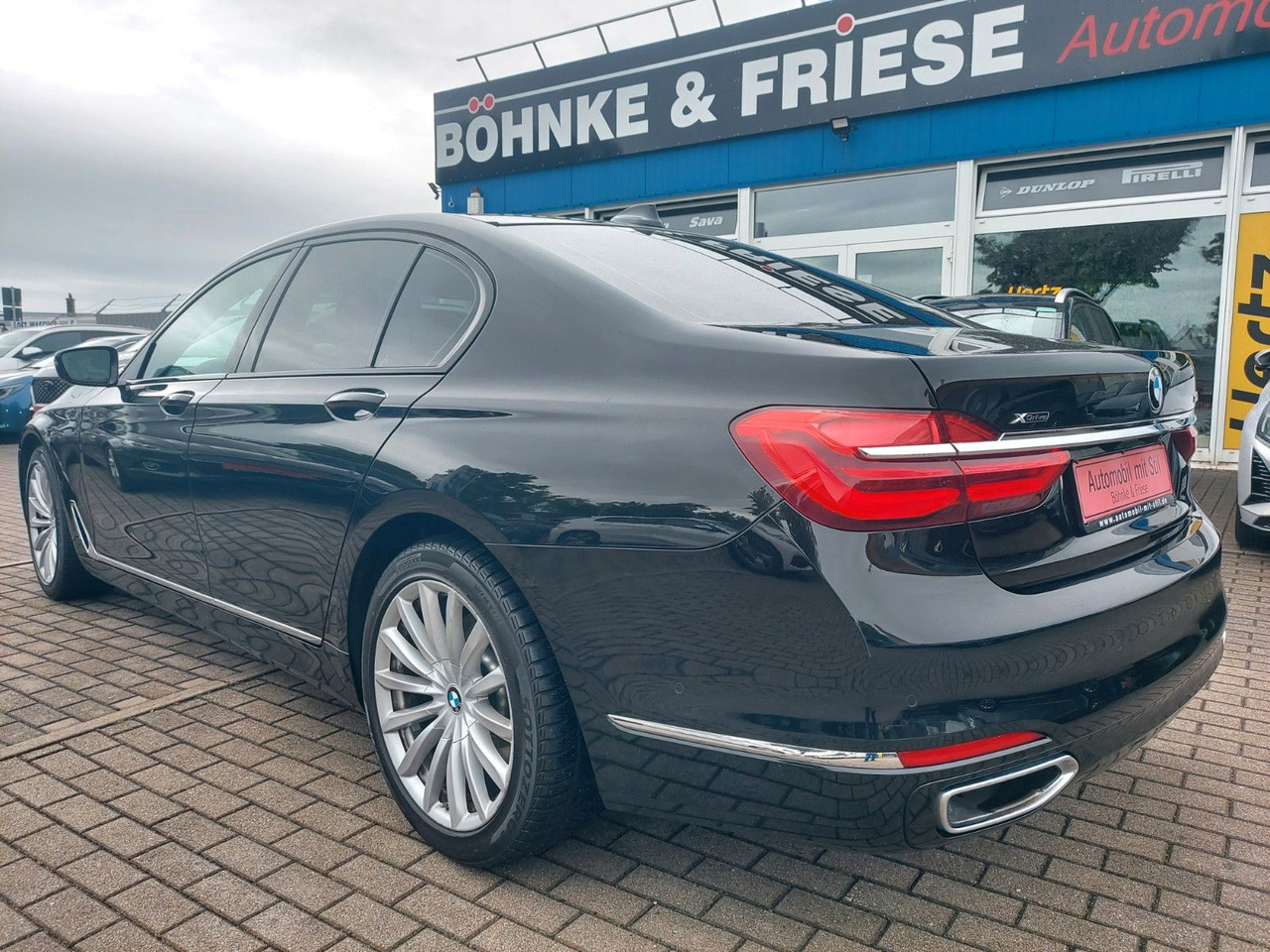 BMW 740 Baureihe 7 Lim 740 d xDrive Glasdach ACC - Sedan: foto 4 BMW 740 Baureihe 7 Lim 740 d xDrive Glasdach ACC - Sedan: foto 4